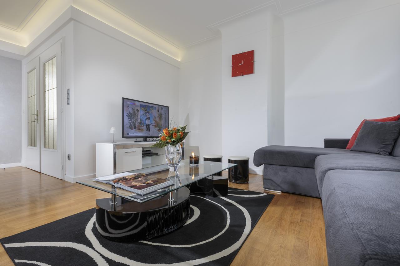 The Queen Luxury - Carlotta * Luxemburg
